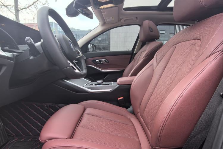 Used BMW i3 2025 eDrive 35 L Interior 3