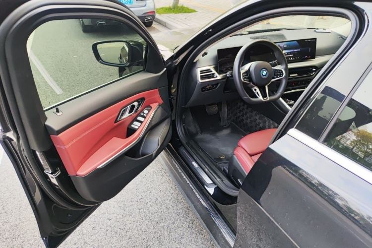 Used BMW i3 2025 eDrive 35 L Interior 3