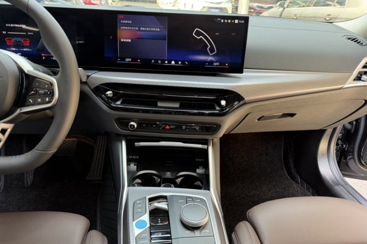 Used BMW i3 2025 eDrive 40 L Midnight Edition Interior 4