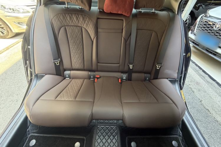 Used BMW i3 2025 eDrive 40 L Midnight Edition Interior 9