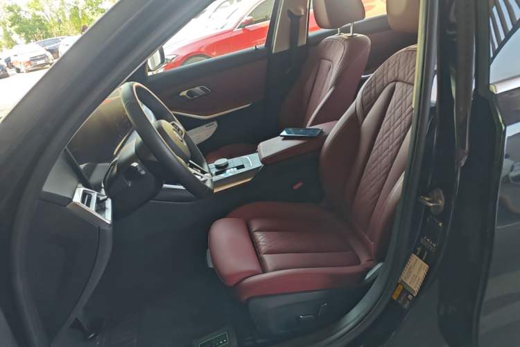 Used BMW i3 2025 eDrive 35 L Left Front Seat