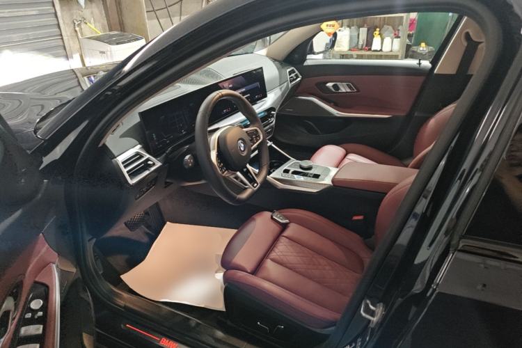 Used BMW i3 2025 eDrive 40 L Midnight Edition Left Front Seat