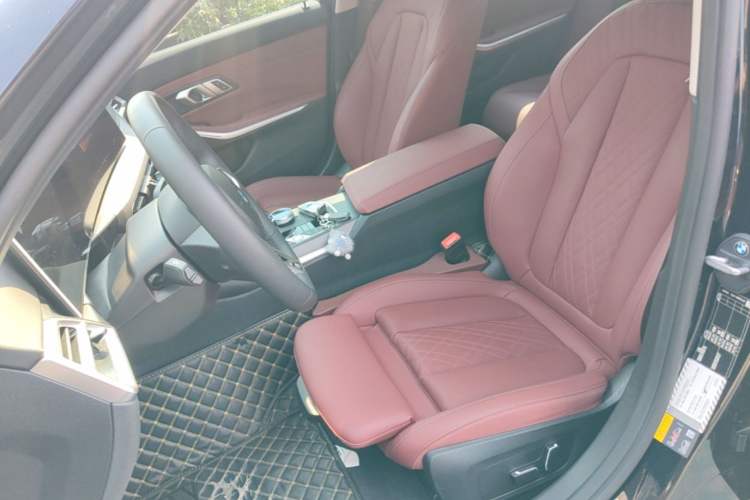 Used BMW i3 2025 eDrive 35 L Left Front Seat