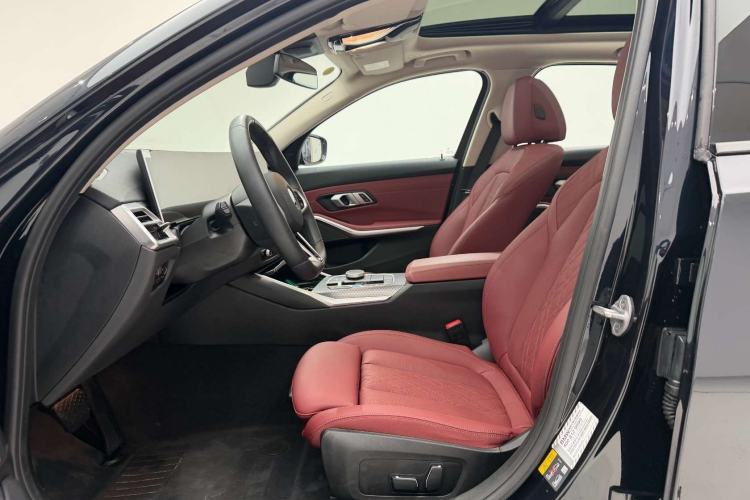 Used BMW i3 2025 eDrive 40 L Midnight Sports Package Left Front Seat