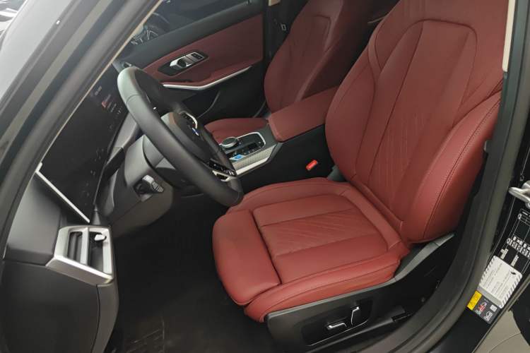Used BMW i3 2025 eDrive 40 L Midnight Sports Package Left Front Seat