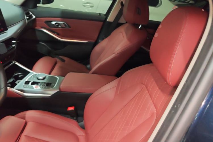 Used BMW i3 2025 eDrive 40 L Midnight Edition Left Front Seat