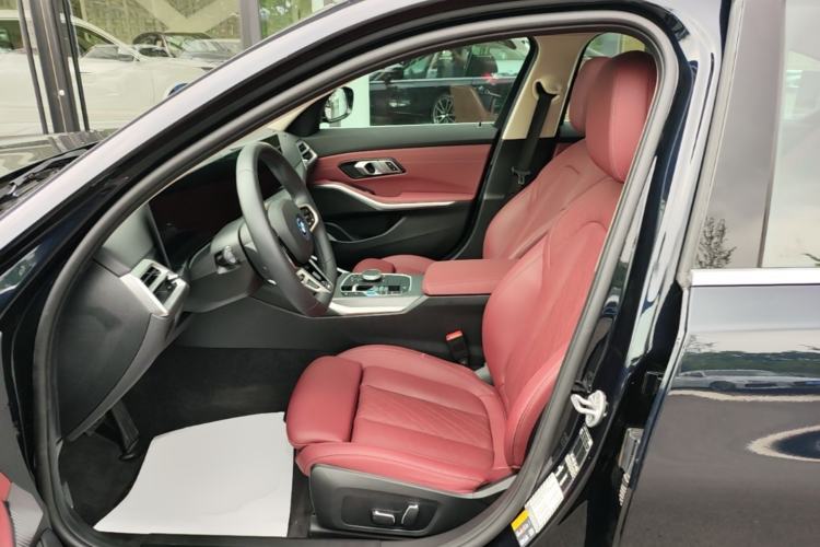 Used BMW i3 2025 eDrive 35 L Left Front Seat