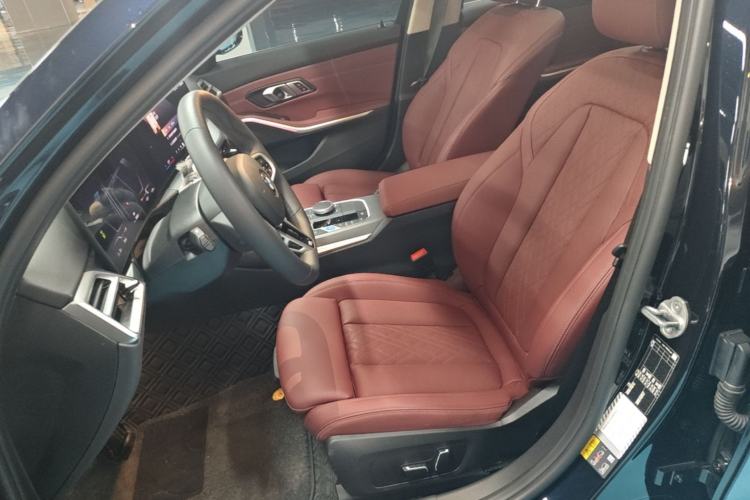 Used BMW i3 2025 eDrive 35 L Left Front Seat