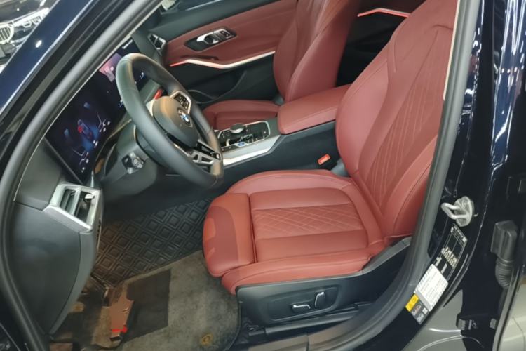 Used BMW i3 2025 eDrive 35 L Left Front Seat