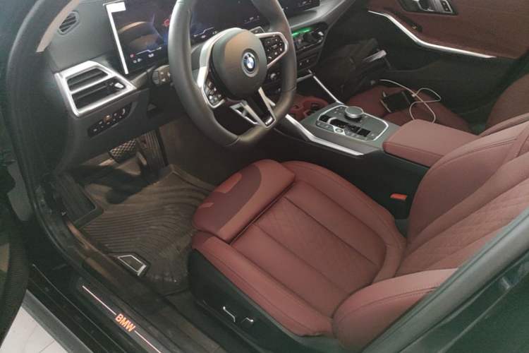 Used BMW i3 2025 eDrive 35 L Left Front Seat