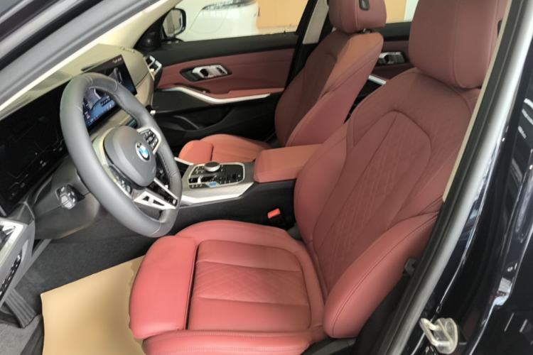 Used BMW i3 2025 eDrive 40 L Midnight Sports Package Left Front Seat