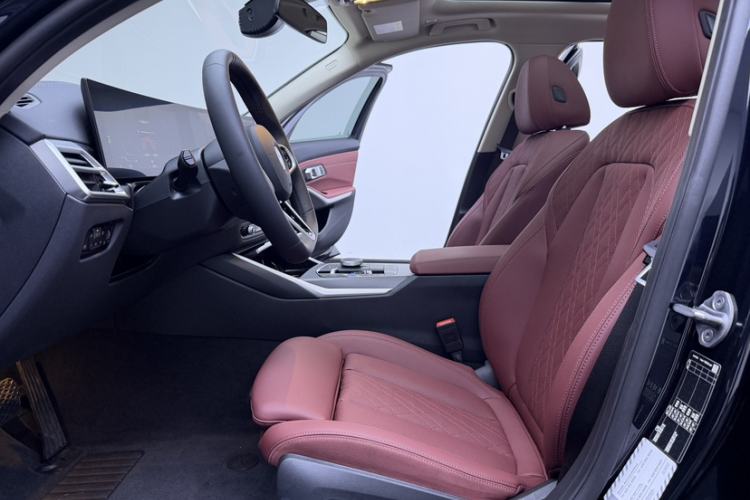 Used BMW i3 2025 eDrive 35 L Left Front Seat