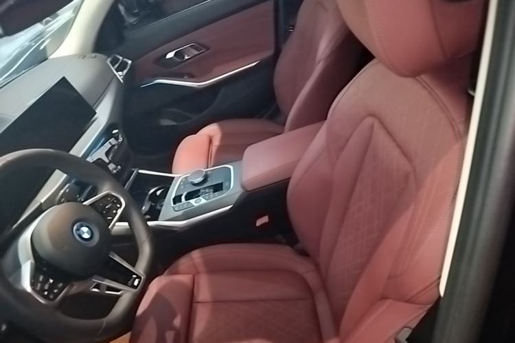 Used BMW i3 2025 eDrive 35 L Left Front Seat