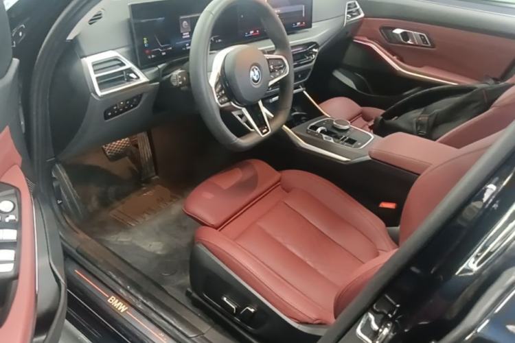Used BMW i3 2025 eDrive 35 L Left Front Seat