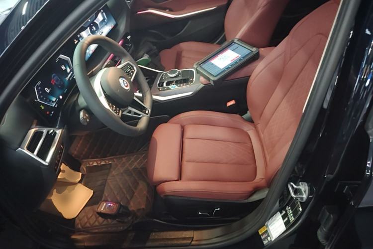 Used BMW i3 2025 eDrive 35 L Left Front Seat