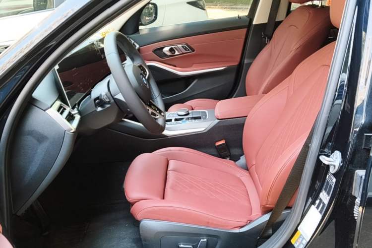Used BMW i3 2025 eDrive 35 L Left Front Seat