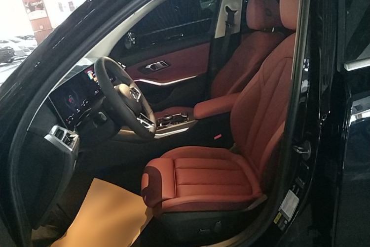 Used BMW i3 2025 eDrive 35 L Left Front Seat