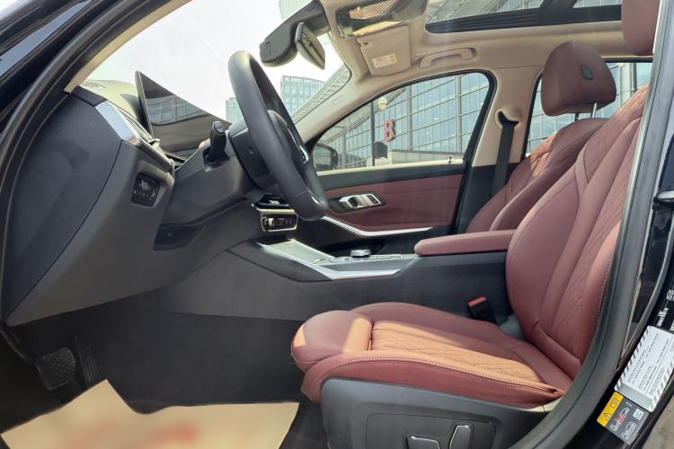 Used BMW i3 2025 eDrive 35 L Left Front Seat