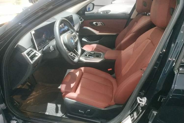 Used BMW i3 2025 eDrive 40 L Midnight Sports Package Left Front Seat
