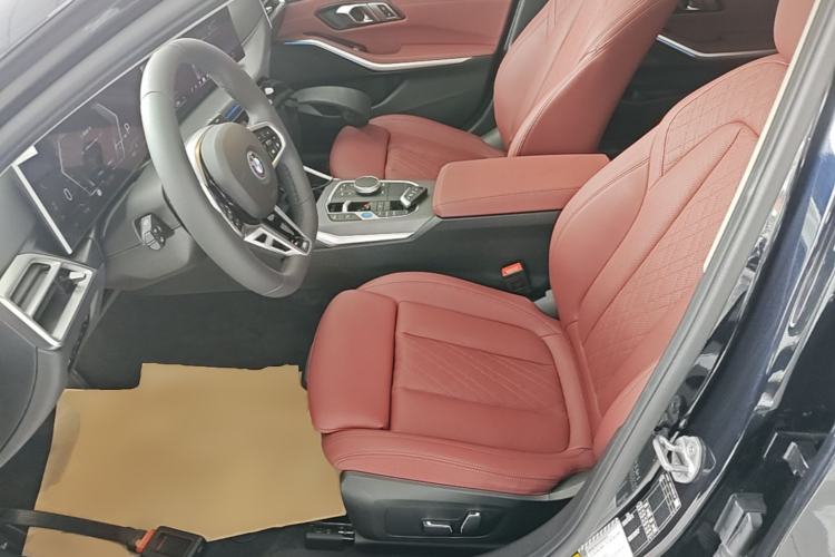 Used BMW i3 2025 eDrive 35 L Left Front Seat