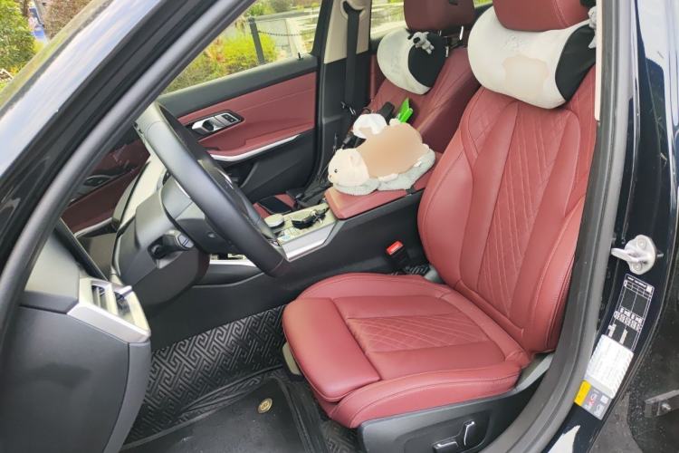 Used BMW i3 2025 eDrive 35 L Left Front Seat