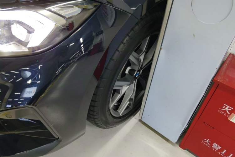 Used BMW i3 2025 eDrive 35 L Left Front Wheel Hub