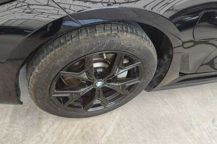 Used BMW i3 2025 eDrive 35 L Left Front Wheel Hub