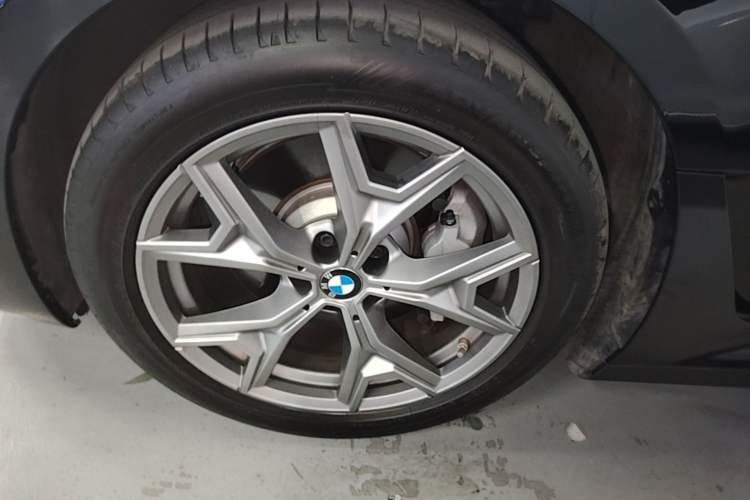 Used BMW i3 2025 eDrive 35 L Left Front Wheel Hub