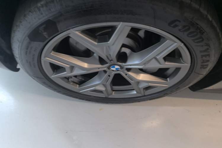 Used BMW i3 2025 eDrive 35 L Left Front Wheel Hub