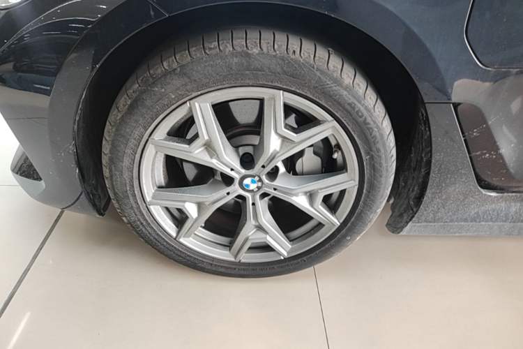 Used BMW i3 2025 eDrive 35 L Left Front Wheel Hub
