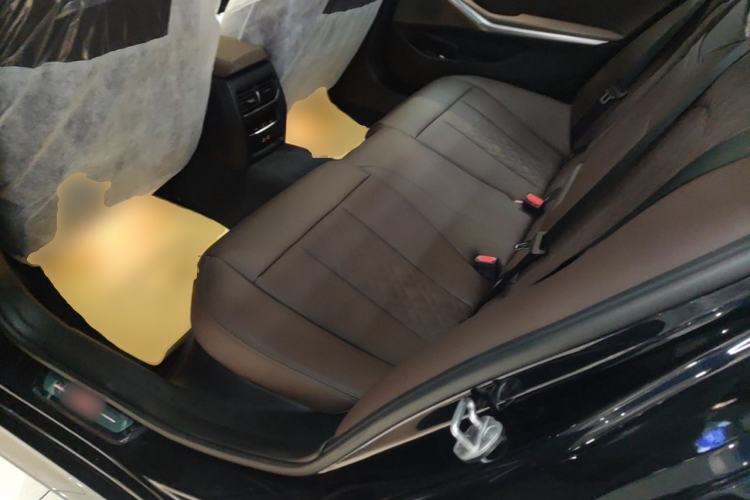 Used BMW i3 2025 eDrive 35 L Left Rear Seat