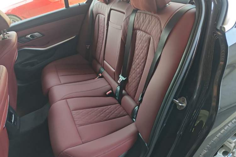 Used BMW i3 2025 eDrive 35 L Left Rear Seat