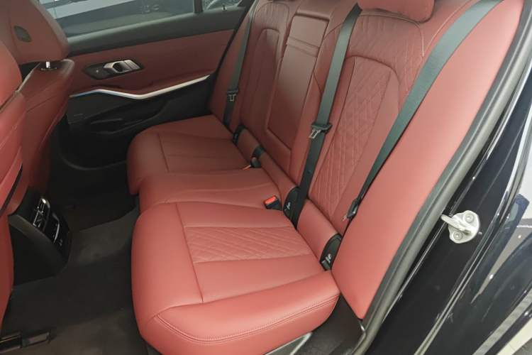 Used BMW i3 2025 eDrive 40 L Midnight Sports Package Left Rear Seat