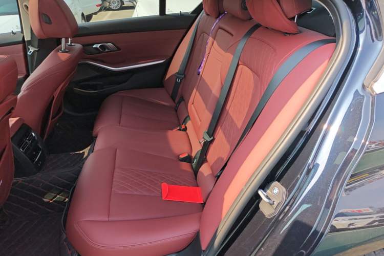 Used BMW i3 2025 eDrive 35 L Left Rear Seat