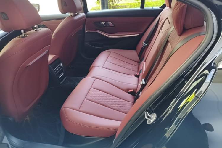 Used BMW i3 2025 eDrive 35 L Left Rear Seat