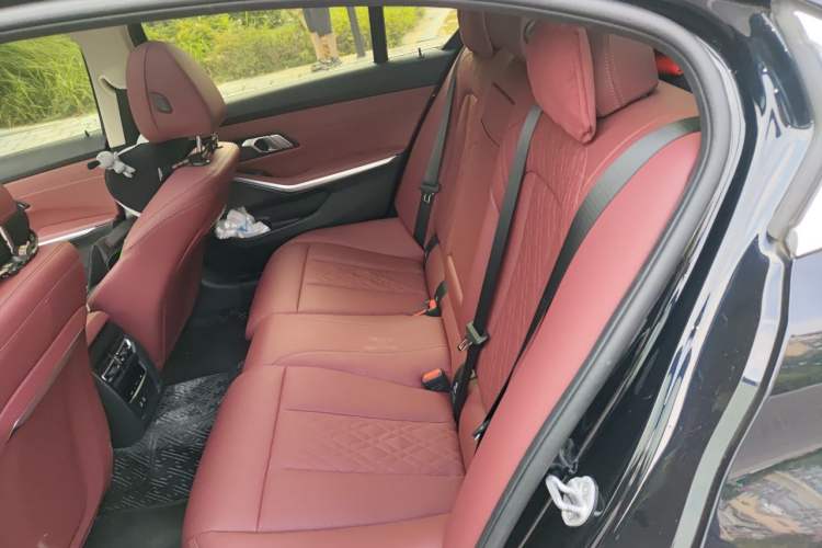 Used BMW i3 2025 eDrive 35 L Left Rear Seat