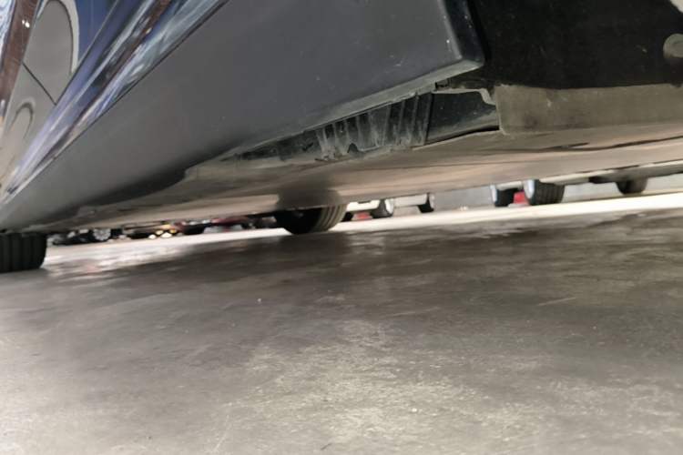 Used BMW i3 2025 eDrive 40 L Midnight Edition Left Side Sill