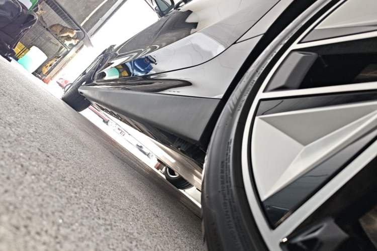 Used BMW i3 2025 eDrive 40 L Midnight Edition Left Side Sill