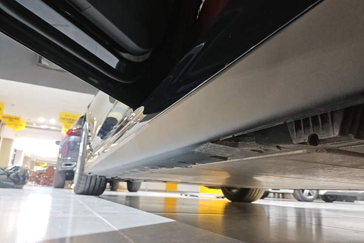 Used BMW i3 2025 eDrive 35 L Left Side Sill