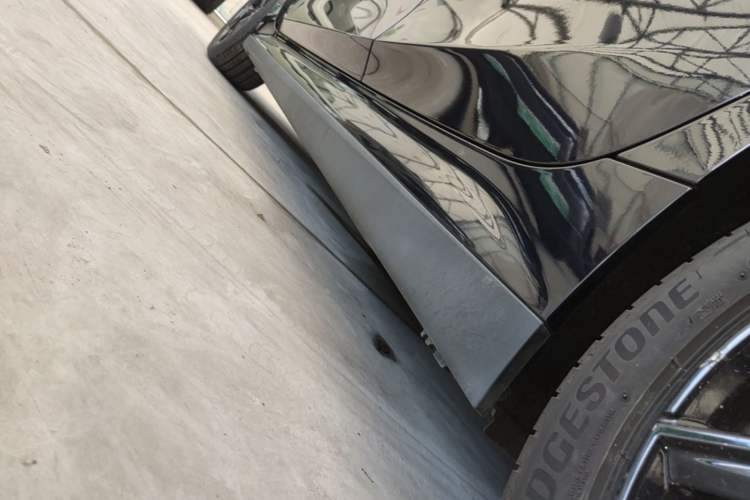 Used BMW i3 2025 eDrive 35 L Left Side Sill