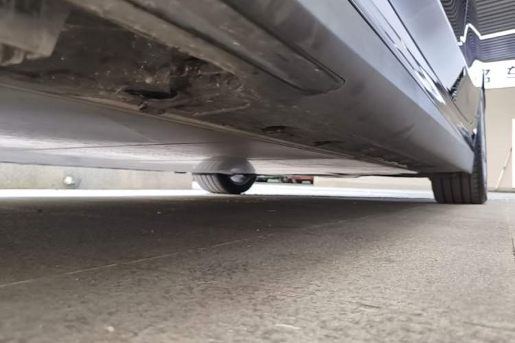 Used BMW i3 2025 eDrive 35 L Left Side Sill