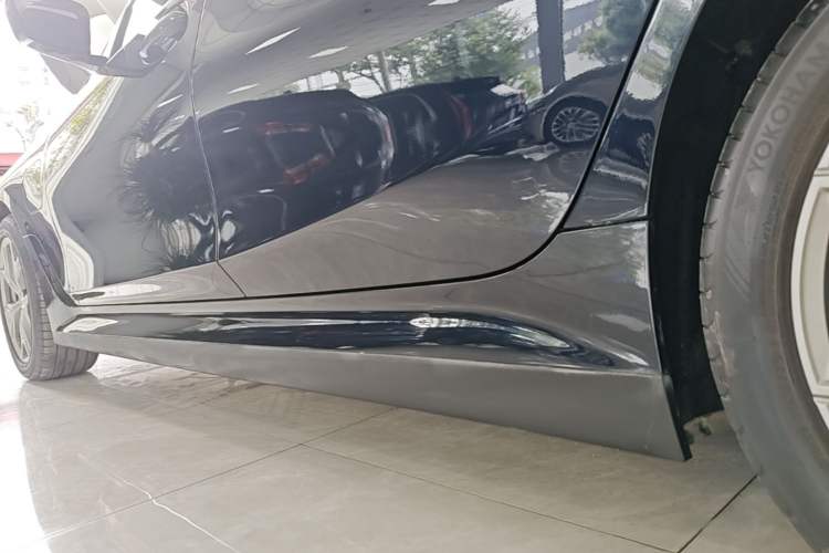 Used BMW i3 2025 eDrive 35 L Left Side Sill