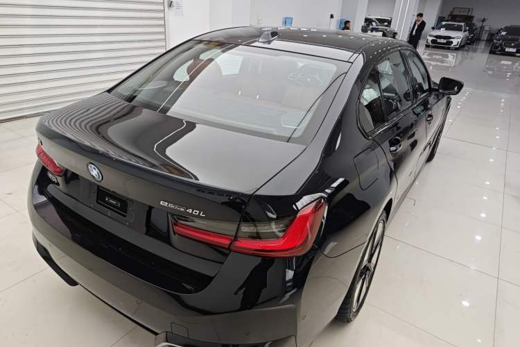 Used BMW i3 2025 eDrive 40 L Midnight Sports Package Rear Right 45 Deg