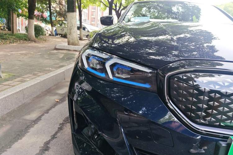 Used BMW i3 2025 eDrive 40 L Midnight Sports Package Right Front Headlight