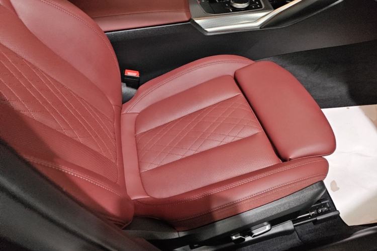 Used BMW i3 2025 eDrive 40 L Midnight Edition Right Front Seat