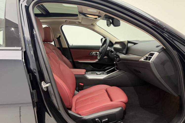 Used BMW i3 2025 eDrive 40 L Midnight Sports Package Right Front Seat