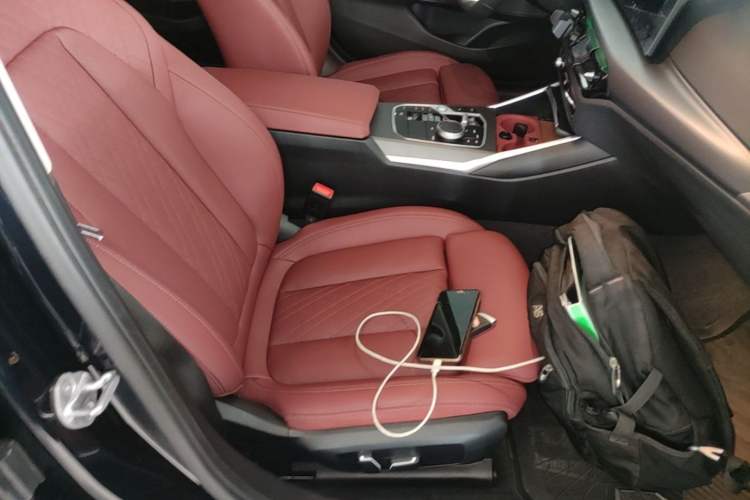 Used BMW i3 2025 eDrive 35 L Right Front Seat