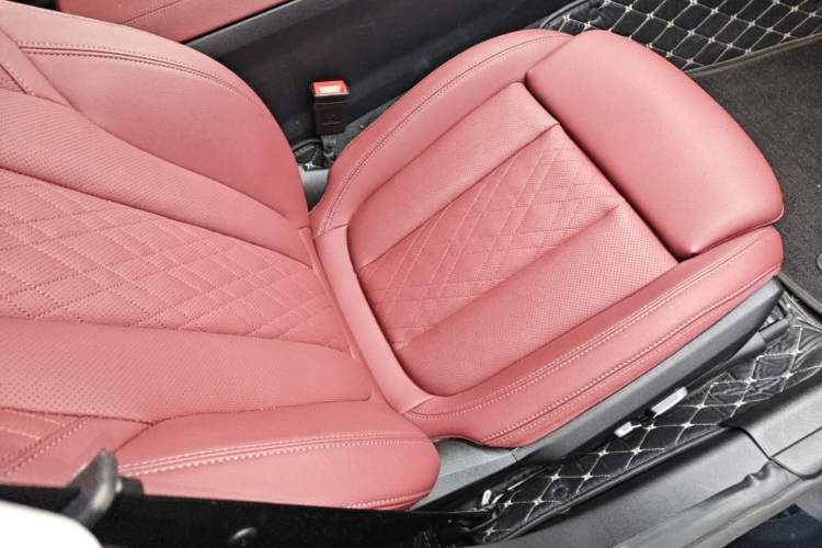 Used BMW i3 2025 eDrive 35 L Right Front Seat