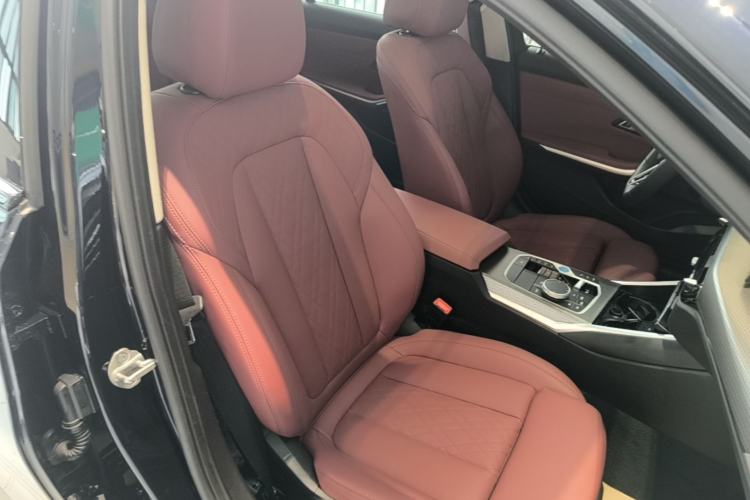 Used BMW i3 2025 eDrive 40 L Midnight Sports Package Right Front Seat