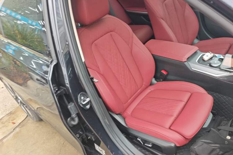 Used BMW i3 2025 eDrive 40 L Midnight Sports Package Right Front Seat